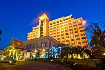 Отель Champasak Grand