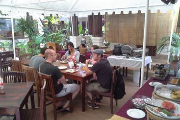 酒店 New Daraphet Villa