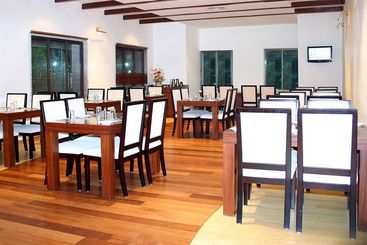 Hotel Riverside Resort & Spa