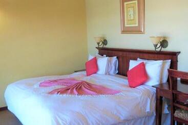 호텔 Sandford Park Country