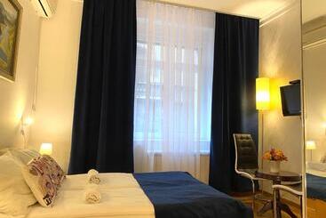 膳宿费 Villa Forever