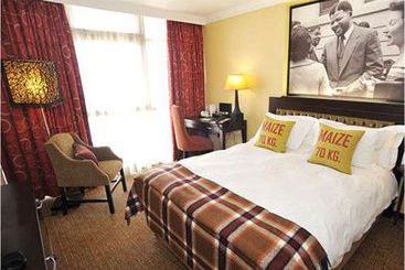 Отель The Soweto & Conference Centre