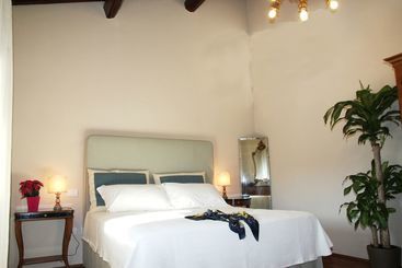 Florence View Apartments