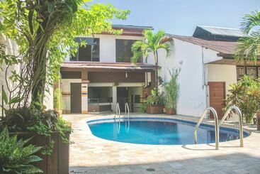 فندق Amazon Apart