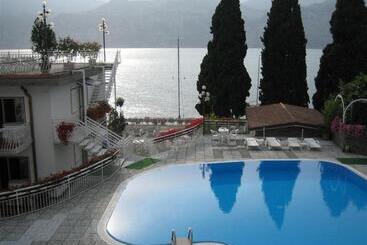 호텔 Excelsior Bay