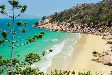 Отель Grand Mercure Apartments Magnetic Island