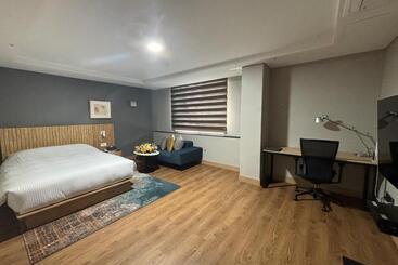 בית מלון כפרי Gumi Century