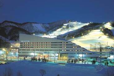 Отель Mount Racey