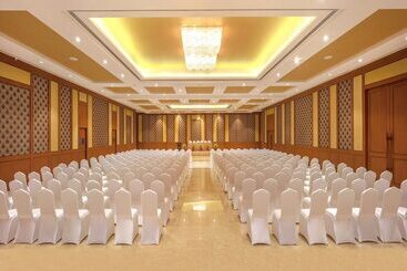 בית מלון כפרי Orchha Palace And Convention Centre
