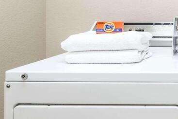 호텔 Super 8 By Wyndham Alvarado