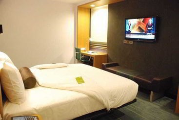 Отель Aloft Chandigarh Zirakpur