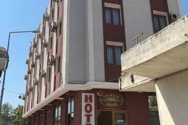 فندق Crowded House