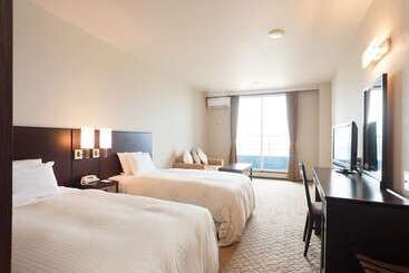 בית מלון כפרי Cypress Resort Kumejima