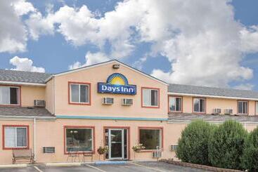 בית מלון כפרי Days Inn By Wyndham Custer