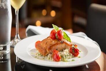 هتل Holiday Bahrain