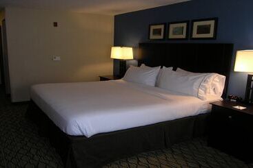 فندق Holiday Inn Express & Suites Belle Vernon By Ihg