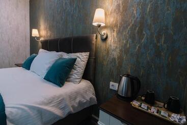 هتل Melrose House