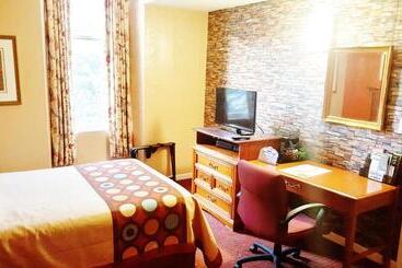 ホテル Midtown Inn