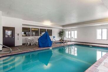 فندق Quality Inn & Suites Bethany