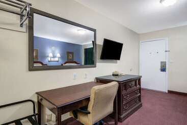 בית מלון כפרי Rodeway Inn & Suites Blythe I 10