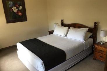 هتل Seacombe House Motor Inn Port Fairy