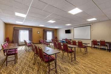 فندق Comfort Suites Perrysburg  Toledo South