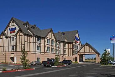 호텔 Fairfield Inn & Suites By Marriott Selma Kingsburg