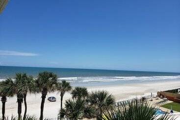 فندق Flamingo Inn Beachfront