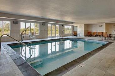 Отель Holiday Inn Express & Suites North Fremont, An Ihg