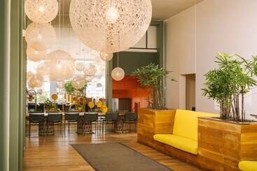 فندق The Monarch