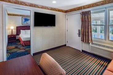 هتل Travelodge By Wyndham Great Barrington Berkshires