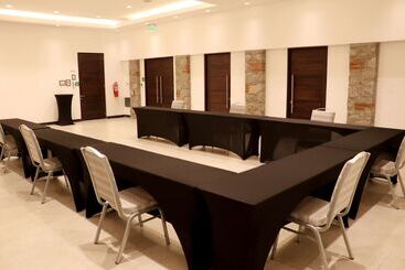 Yachting Hotel Quintero