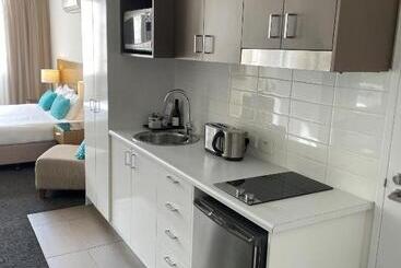 Апартаменты Quest Cheltenham