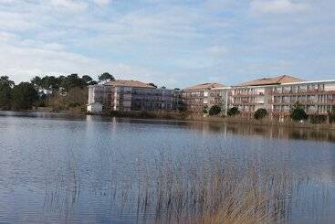 هتل آپارتمان All Suites La Teste – Bassin D’arcachon