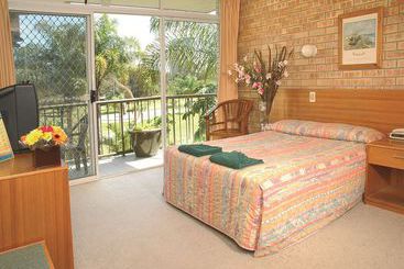 هتل آپارتمان Bombora Resort