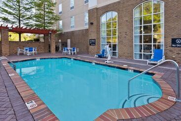 هتل آپارتمان Hampton Inn & Suites Phenix City  Columbus Area