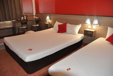 فندق Clermont Estaing