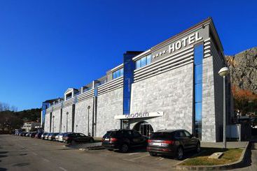 Hotel Diadem
