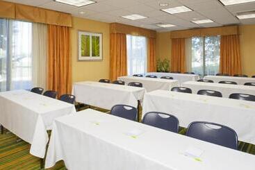 فندق Fairfield Inn & Suites By Marriott Muskegon Norton Shores