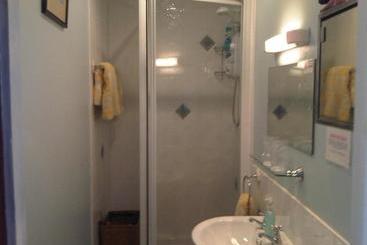 هتل James Cottage B&b