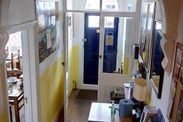 فندق Seamore Guest House