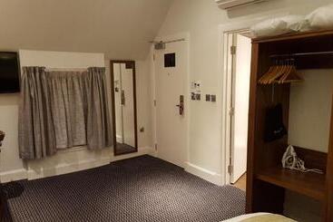 בית מלון כפרי The Cross Keys