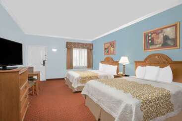 모텔 Days Inn By Wyndham Robstown
