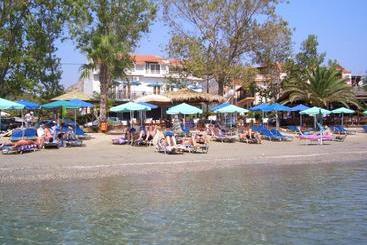 ツーリストアパートメント Hercules Sea Front Studios