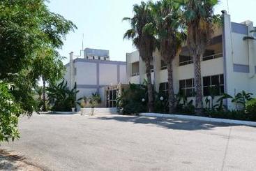 Отель Dantis Beach