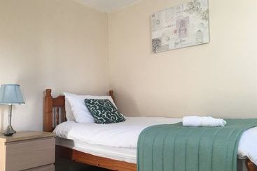 هتل Mayview Guest House