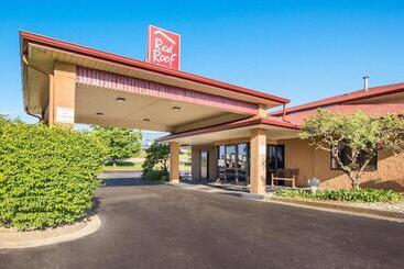 בית מלון כפרי Red Roof Inn Shelbyville