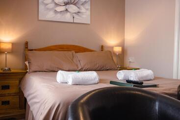 호텔 Silverlands Guest House