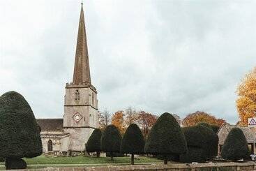 فندق The Falcon Painswick