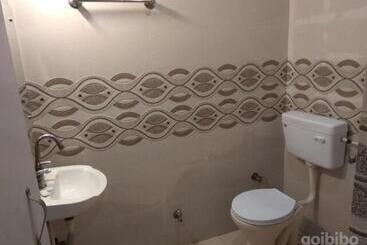 هتل Tourist Rest House